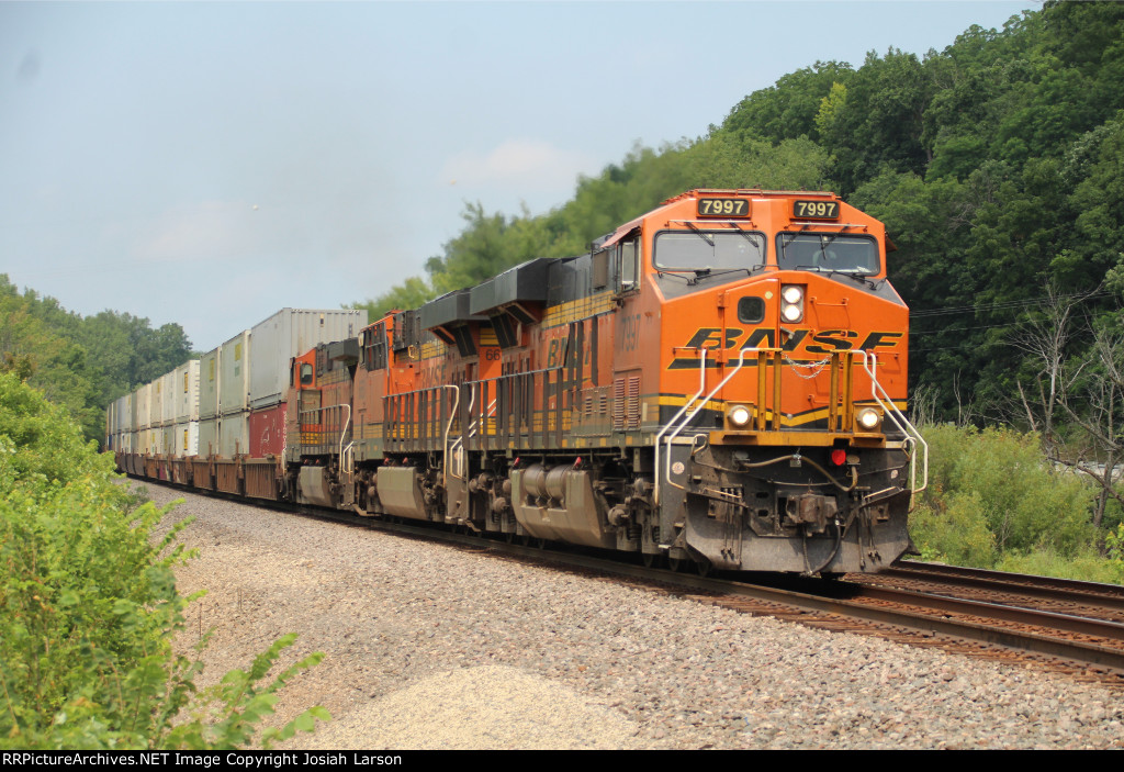 BNSF 7997 East